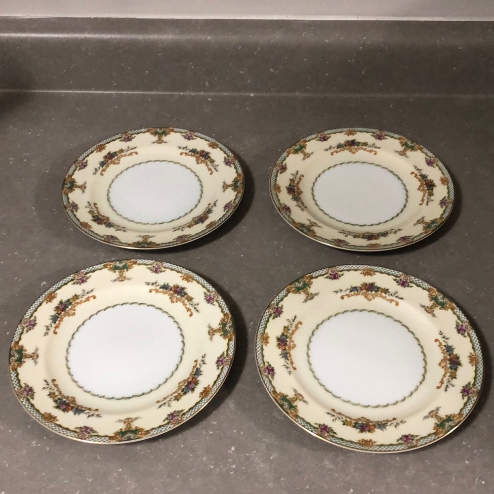 Antique Noritake China Plates. They are in great condition, 19cm in wide.